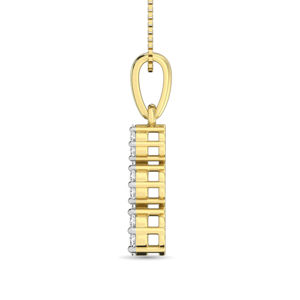 14K Yellow Gold 1/4 Ct.Tw. Diamond Flower Pendant